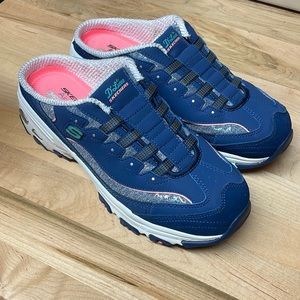 Skecher D’Lites Comfy Cloud Navy Pink